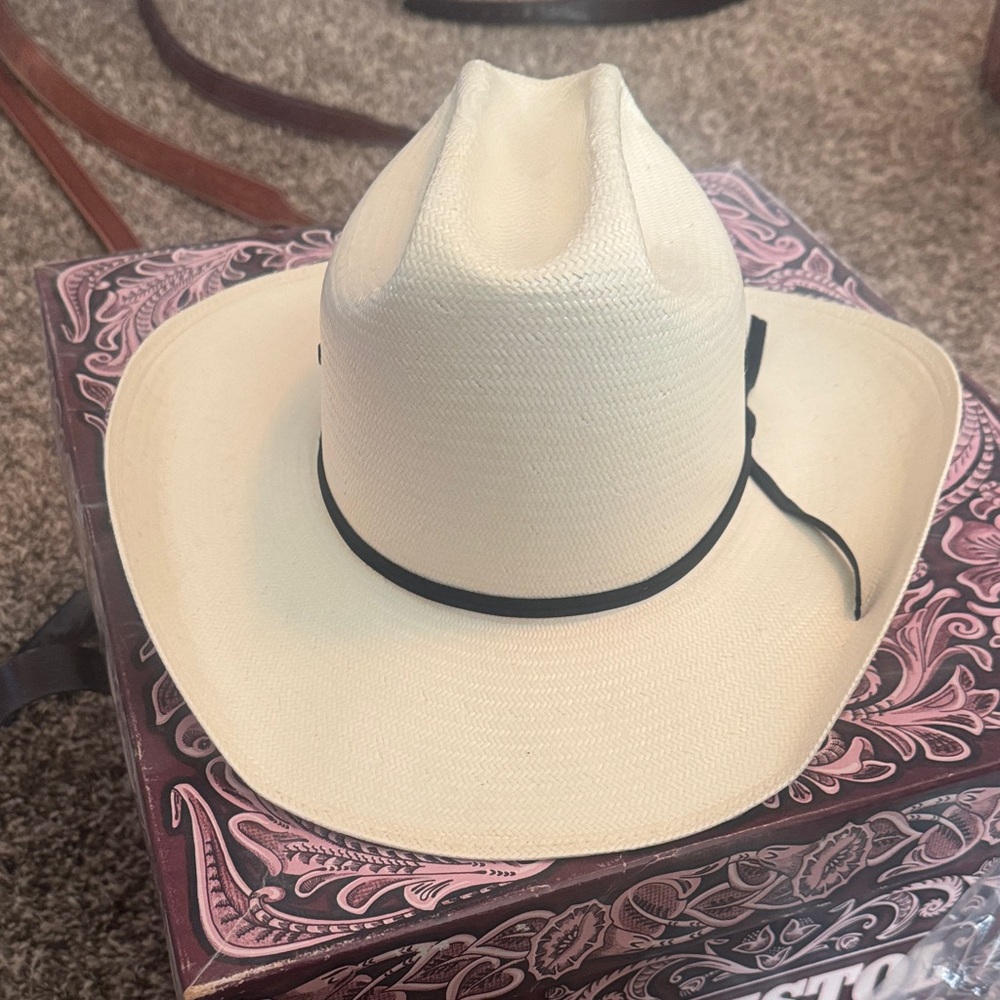 Wrangler straw hat